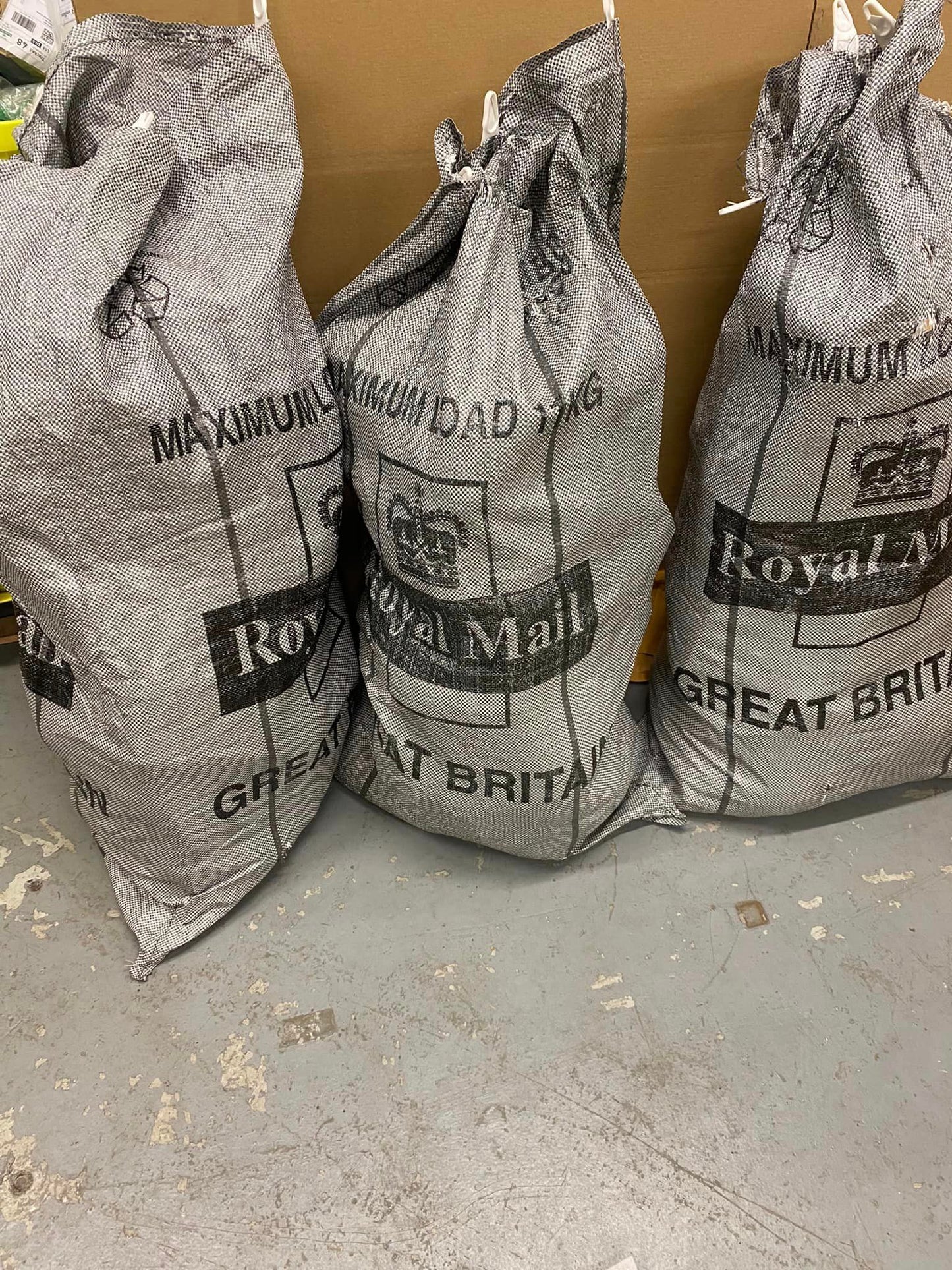 Royal Mail Undelivered Parcels |Customer Returns - Joblot