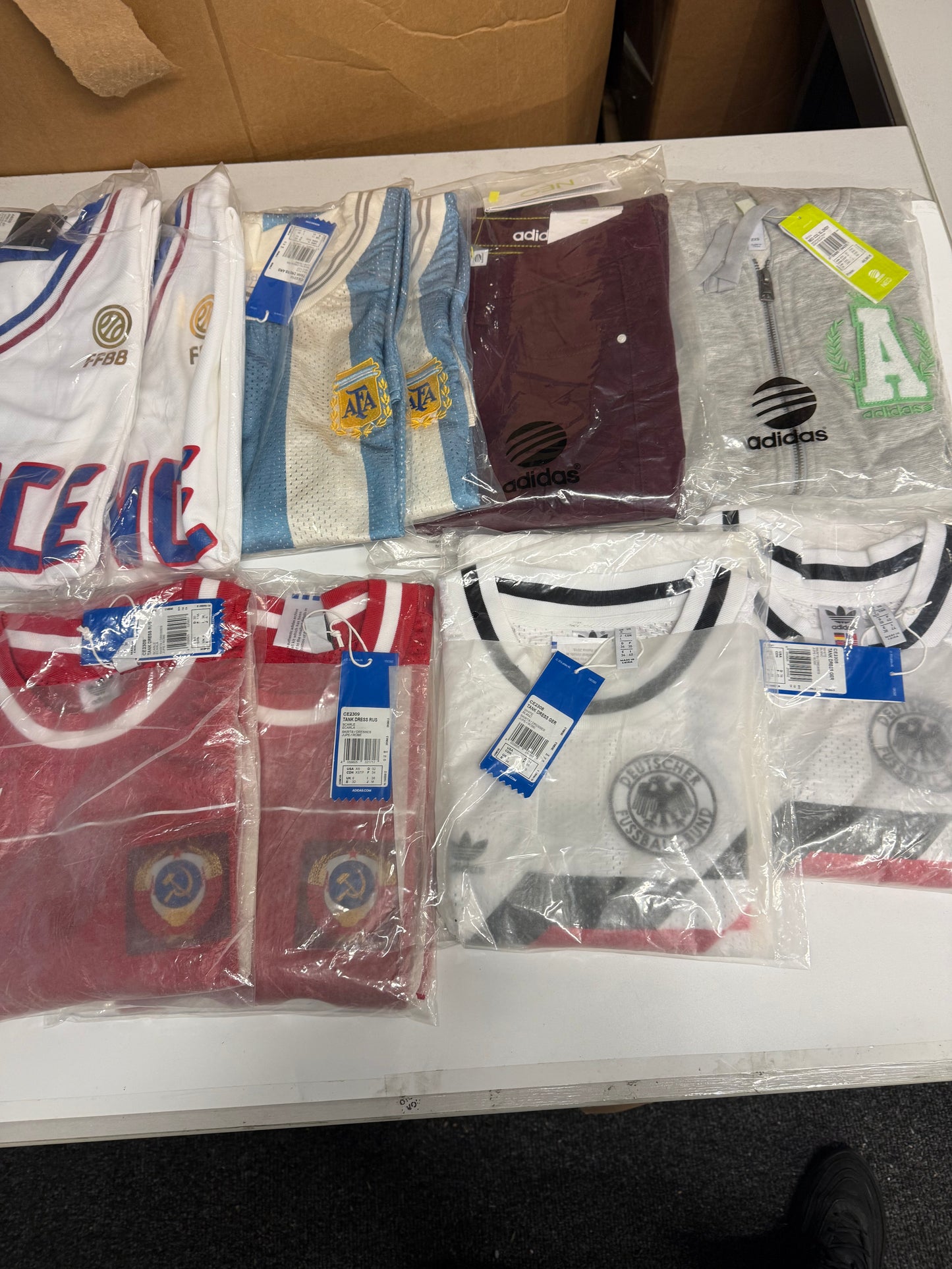 Joblot Adidas Clothing items - 20pcs Bundle Mix