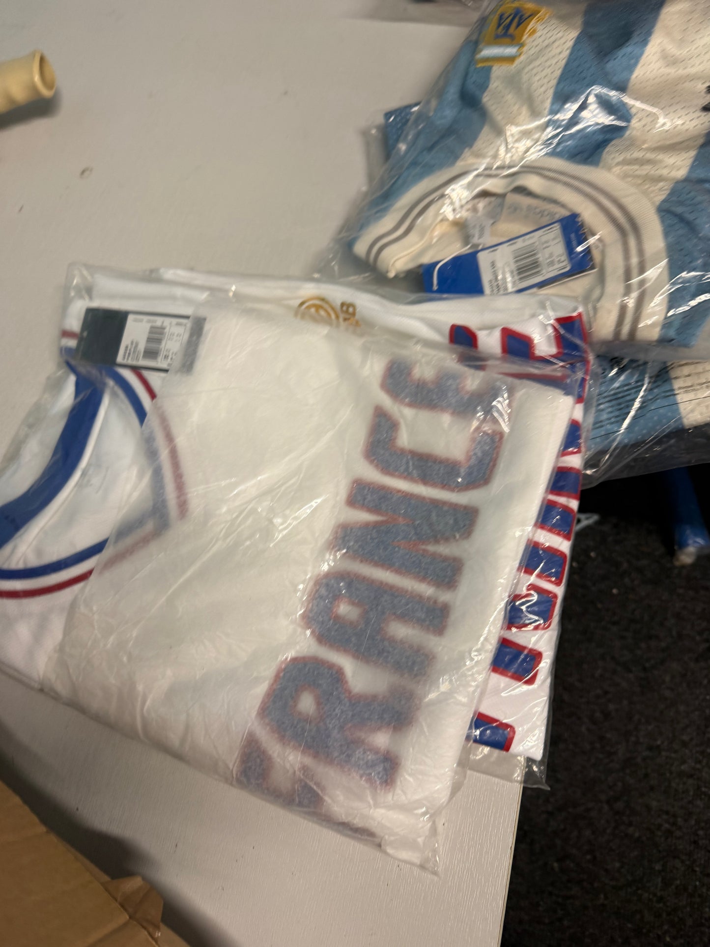 Joblot Adidas Clothing items - 20pcs Bundle Mix