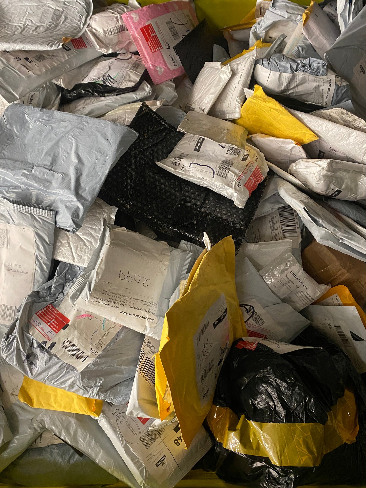 Royal Mail Undelivered Parcels |Customer Returns - Joblot