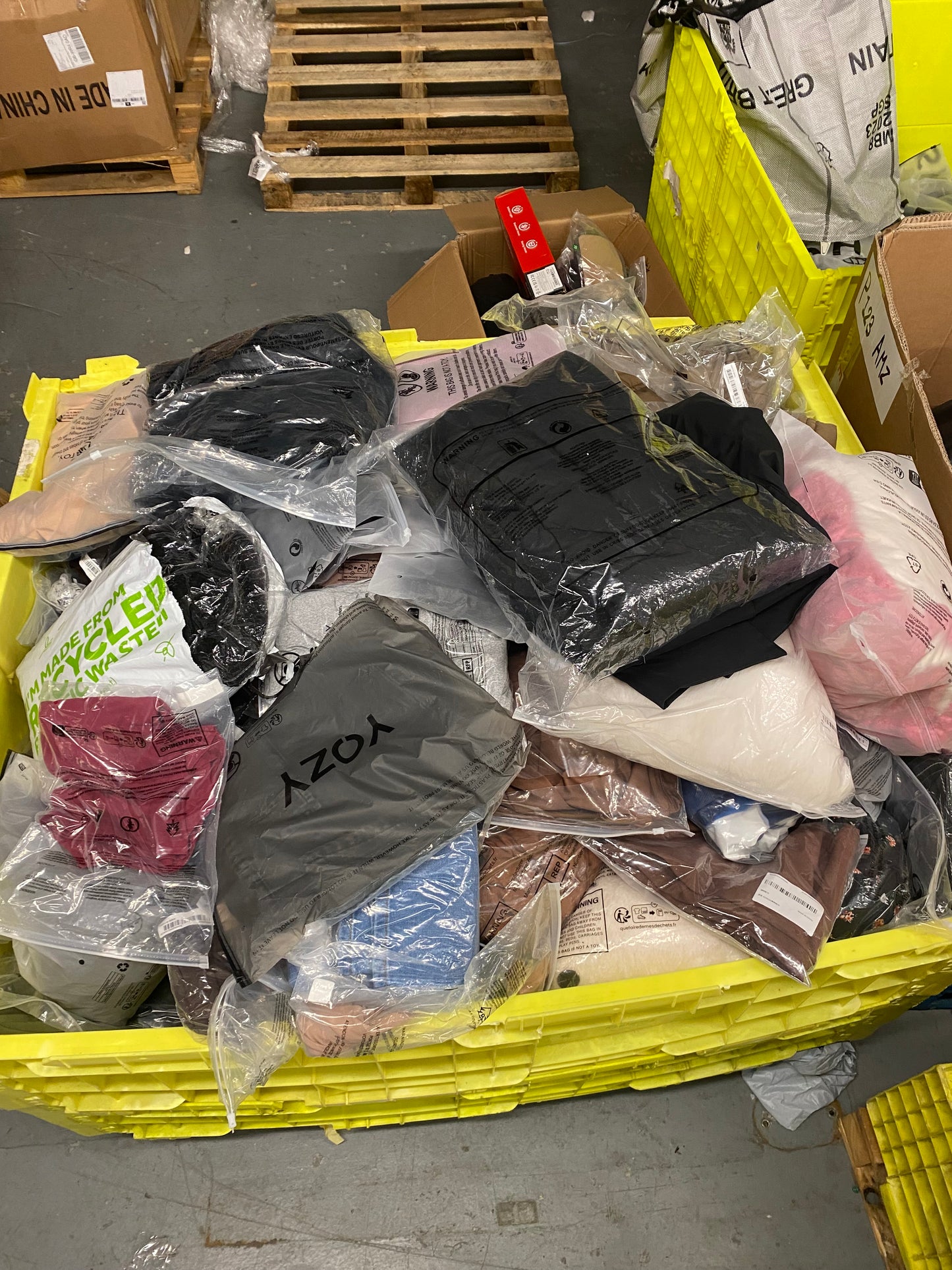 Tiktok Shop Returns - Tiktok Clothing Mostly in Original Packaging. 10KG Clothing Mystery box