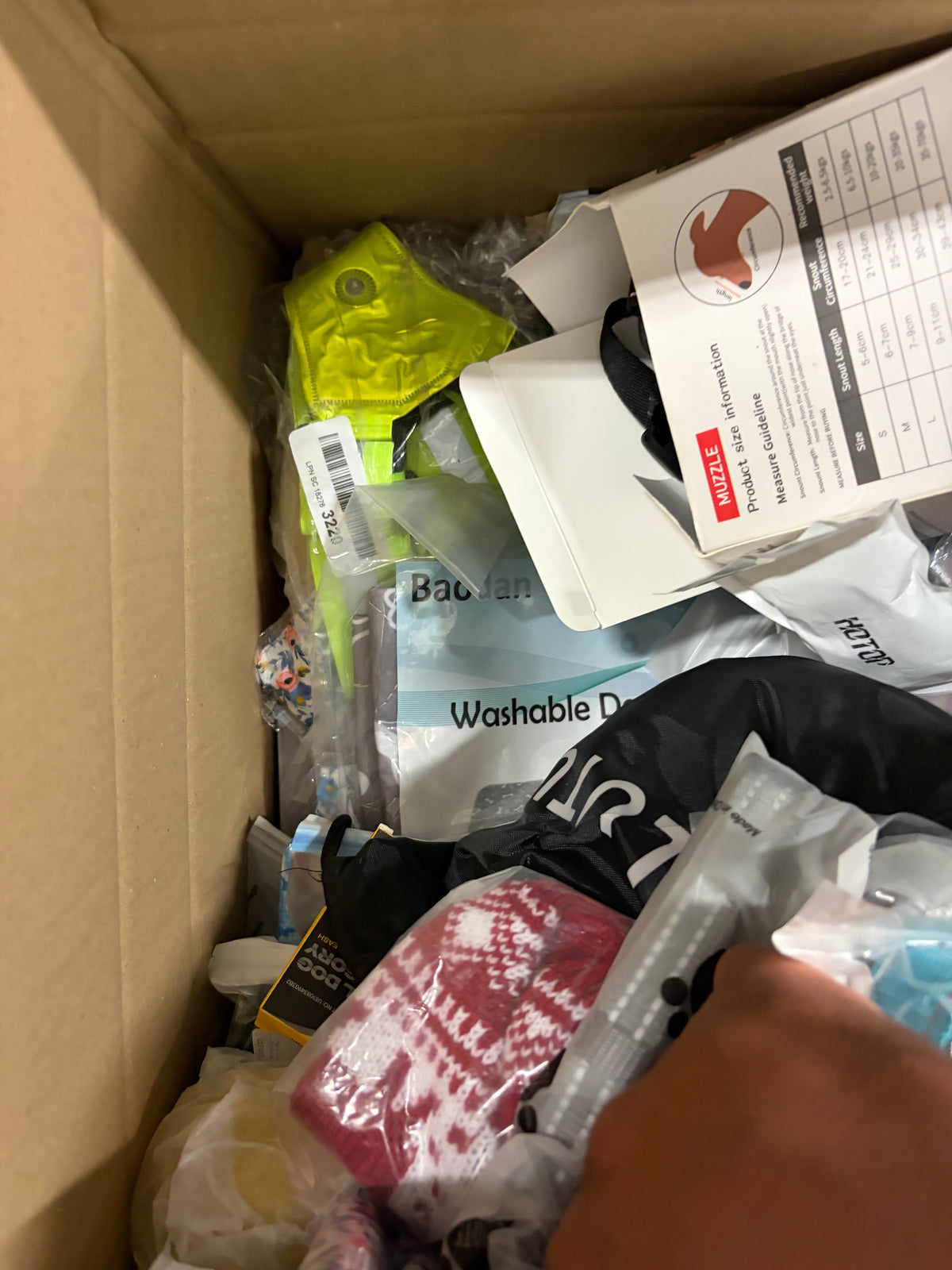 Pet Supplies & Accessories Box | 15KG