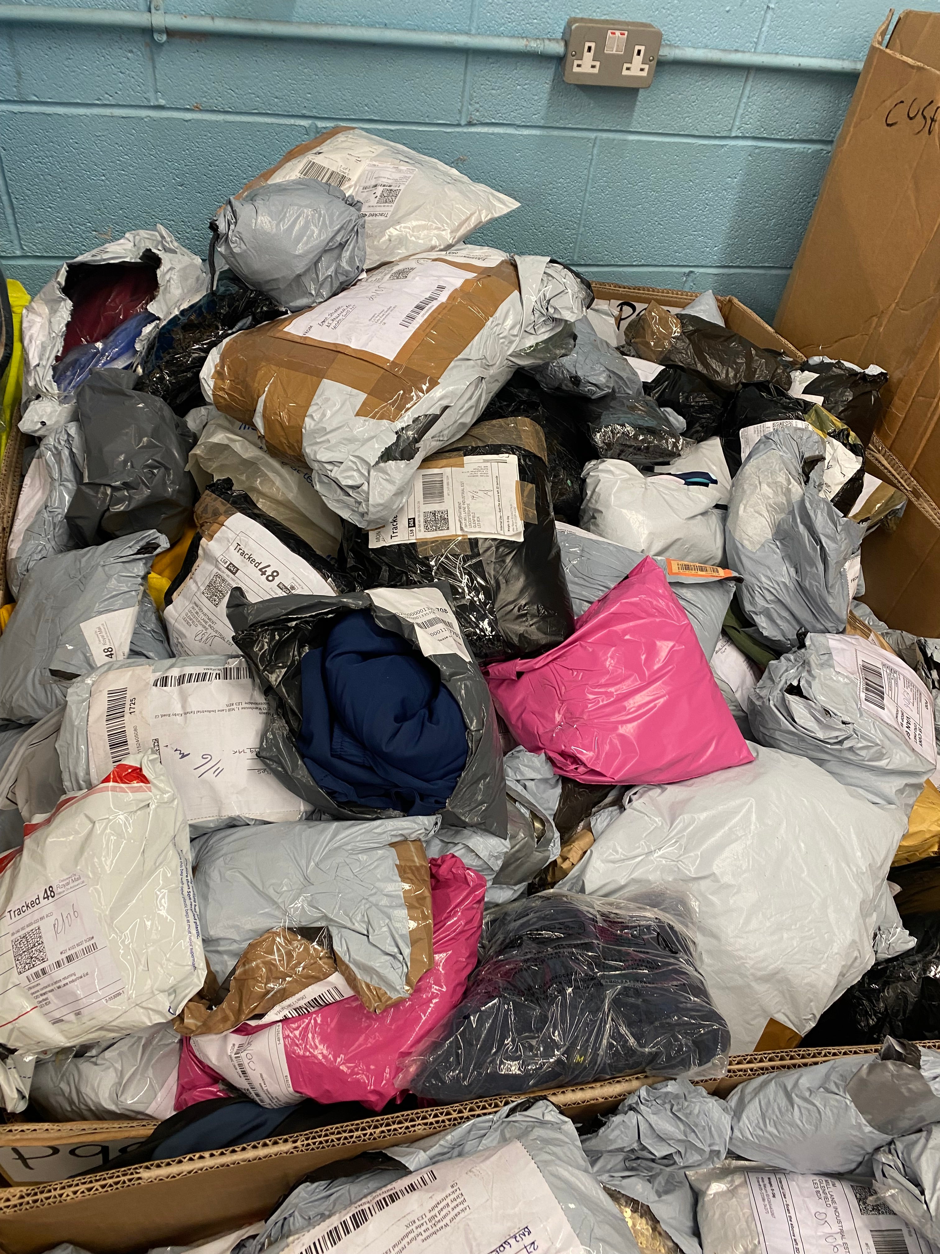 Undelivered Parcels Customer Return Parcels Full Cage Buyers Hub undelivered-parcels-customer-return-parcels-full-cage-buyers-hub